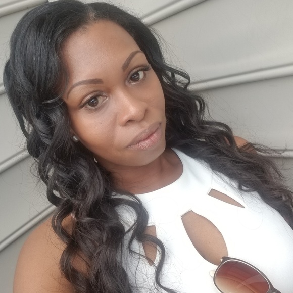 Meet your Posher, Dee - Picture 1 of 1